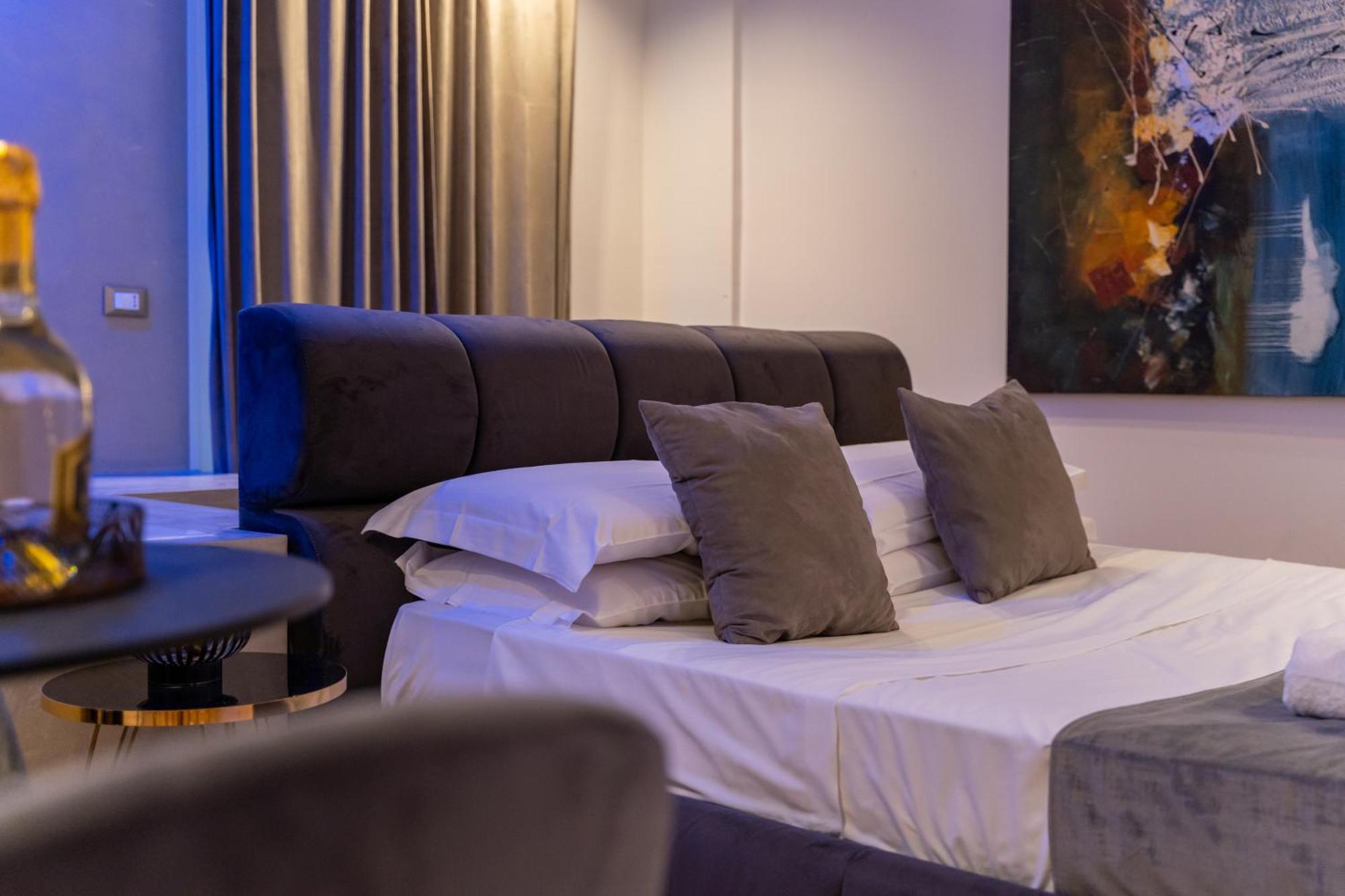 Four Luxury Guest house *